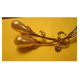 4) Brooches, 5) Earrings, Safari Pearl Brooch