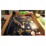 Jewelry - Necklaces & Brooches