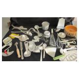 Vintage Kitchen Utensils, Moulin, Grinder