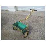 Weed And Feed Rolling Spreader