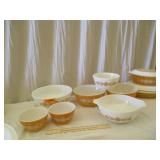 Butterfly Gold Pyrex Dish Set