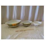 Green/White Cinderella Nesting Bowls