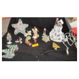 Christmas Ski hIll, Skier Figurines, Star Tree Top