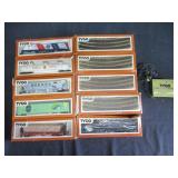 Tyco Electric Train Engine, 4) Cars, Track,
