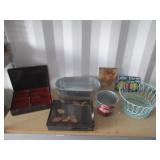 Bento Boxes, Metal and Wire Containers