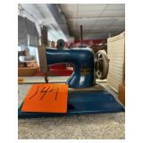 Toy Metal Casige Crank Toy Sewing Machine