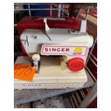 Singer Plastic Sewing Machine Battery 1960s W/case
