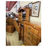 Oak Broyhill Bedroom Set 4 Pcs King Headboard