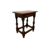 Kittinger Oak Bench with Turned Legs Kittinger Oak Bench with Turned Legs