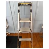 Gorilla Ladders 4-Foot Aluminum Ladder