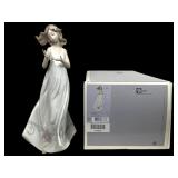 Lladro 6777 Butterfly Treasures Figurine