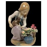 Lladro 1376 Watering the Flowers Figurine