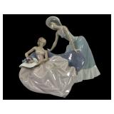 Lladro 5486 Debutantes Porcelain Figurine