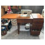 White 543210 Sewing Machine With Table