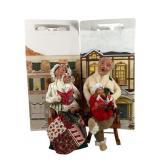 Two Byersï¿½ Choice Carolers Christmas Reading Scene