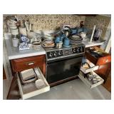 Large Kitchenware Lot