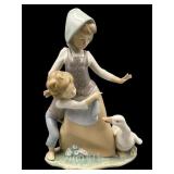 Lladro #5033 'Avoiding the Goose' Figurine