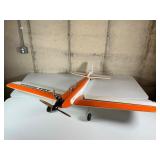 Remote-Controlled Airplane with 68´´ Wingspan