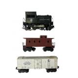 Lionel Train Set: Locomotive and Cars, 3" x 9