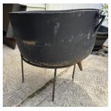 Cast Iron Witches Pot with Tripod Stand