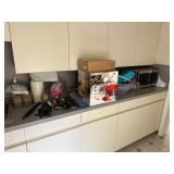 Kitchen and Grilling Lot with Microwave