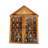 Wooden Display Cabinet: 29 Handpainted Pewter D&D