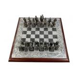 Lord of the Rings Chess Set With Board