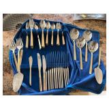 RETRONEU Flatware Service Set