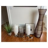 Lamps, Framed Print & Dï¿½cor Lot
