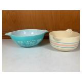 Pyrex Butterprint & McCoy 2-Quart Mixing Bowl