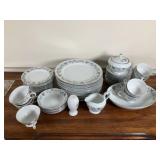 Vintage Fine China Japan 6701, 12 Dinner Plates