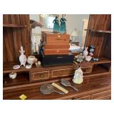 Miscellaneous Decorative Items & Set