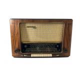 Grundig Type 4010 Tube Radio (1952-1953)
