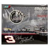 Revell Dale Earnhardt 20-Piece HO Scale Train Set