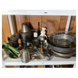 Wagner, Lightning, Devault kitchenware lot.