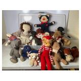 Giftco, Roman 1989 Group of Seventeen Plush Toys