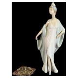 Lladro Porcelain Figurine ï¿½Sophisticateï¿½ & Mosaic