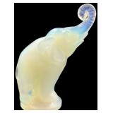 Sabino Opalescent Glass Elephant, 4.5" tall