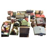 Model Buildings & Figures, HO Scale