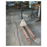 Crown Manual Hydraulic Pallet Jack