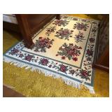 Modern Machine Made Floral Area Rug with Ivory Fie