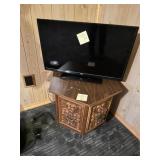 RCA 32-Inch LED LCD HDTV and Wood Corner Cabinet