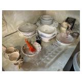 An Assortment of Vintage Kitchenware, Tableware