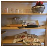 Pyrex Measuring Cups & Assorted Kitchenware