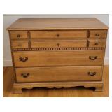 3-Drawer Maple Dresser