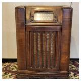 1946 Philco Tube Radio Console AM SW Bands