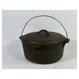 Cast Iron Lidded Dutch Oven