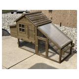 Portable Wooden Chicken Coop w/ Nesting Box