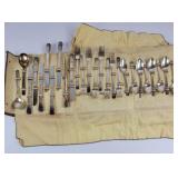 Oneida Community Silverplate Flatware Set (26)