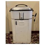 1950ï¿½s Westinghouse Roaster Oven & Cabinet